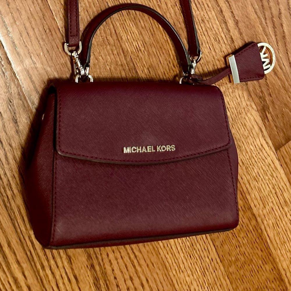 Michael Kors mini bag, crossbody, burgundy